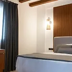 Edra House Hotel *