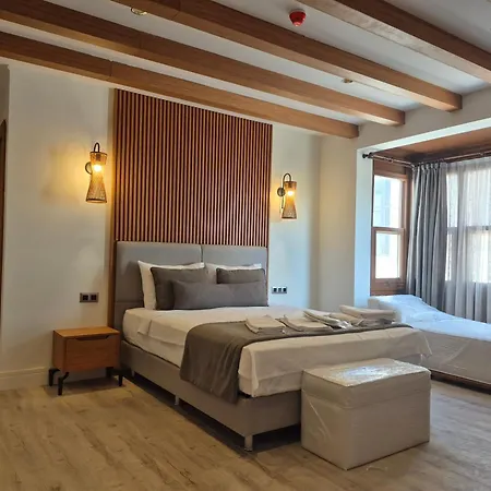 Edra House *